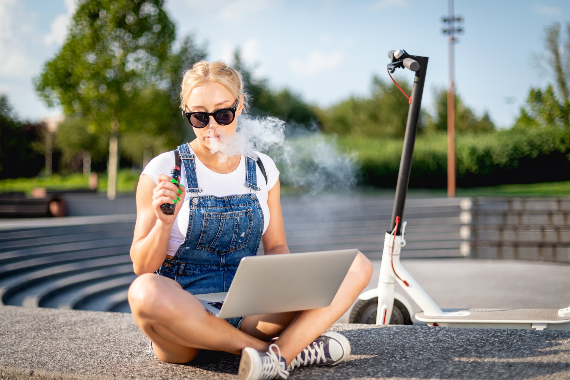 when were vapes invented